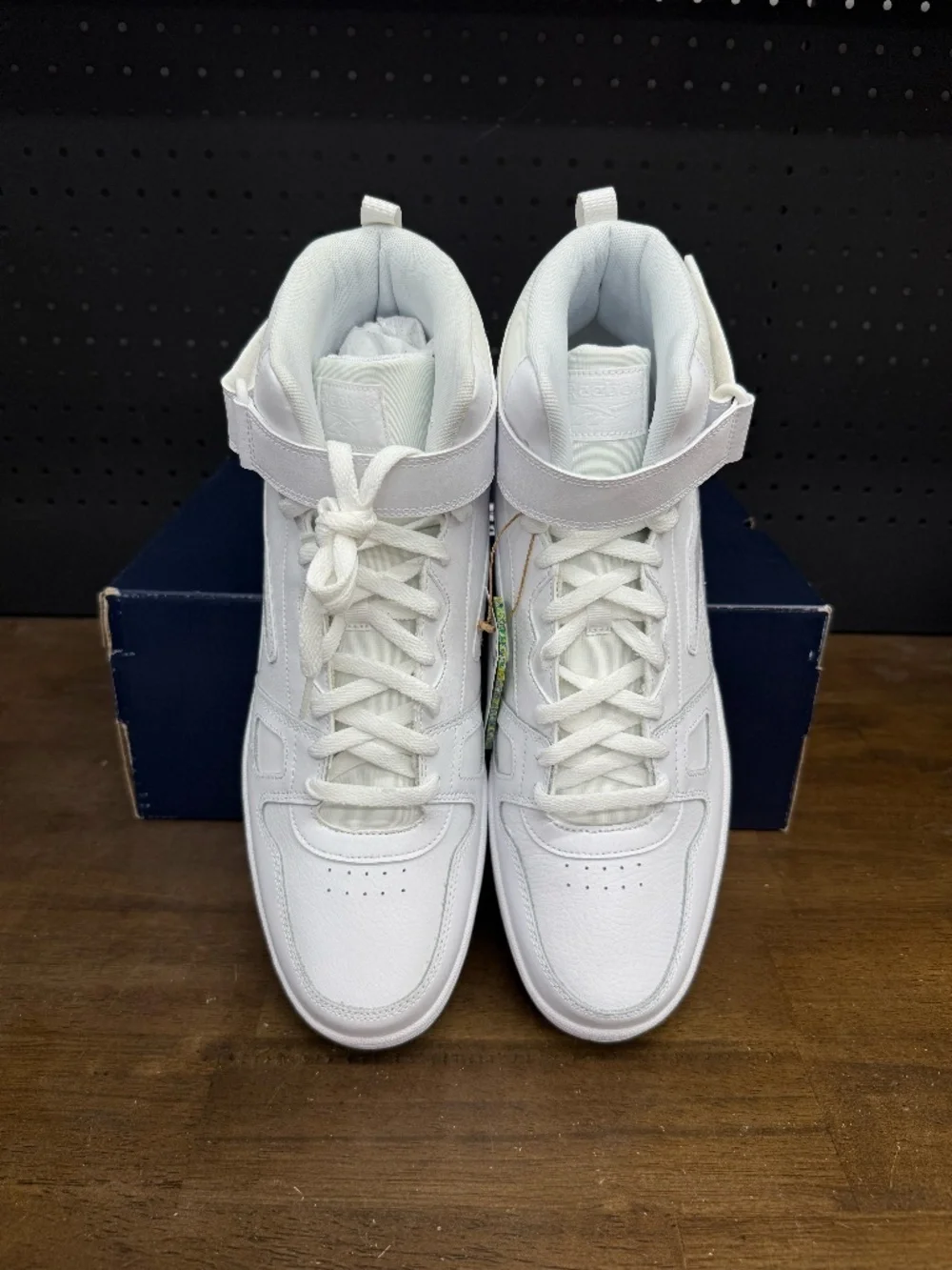 New W/ Box! Men's Reebok Resonator Mid STR White Silver Sneakers Size 14